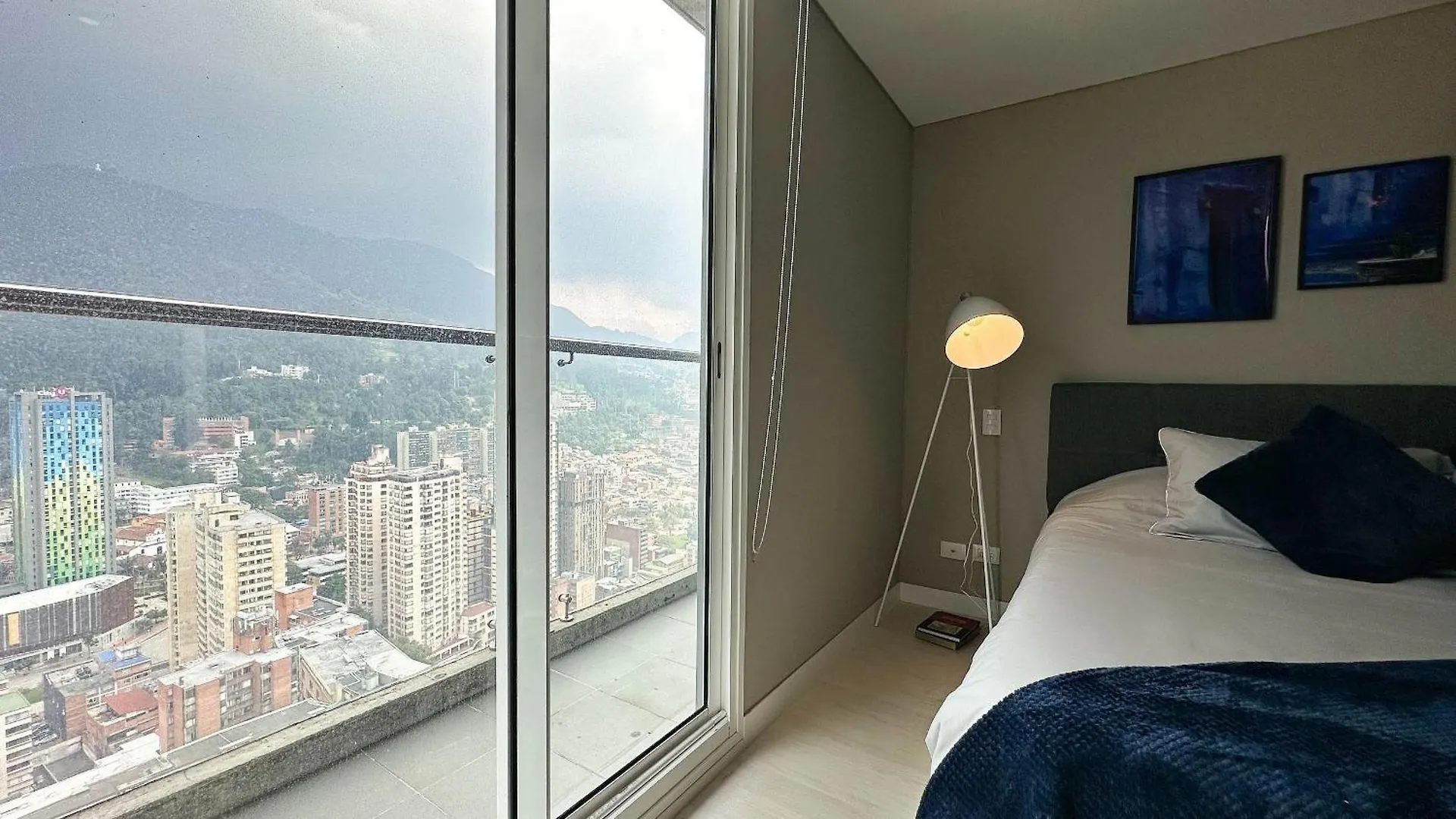 Apartaestudios Con Vista En El Centro De ボゴタ アパート